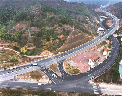 义武公路最新动态,旅程中的温馨瞬间