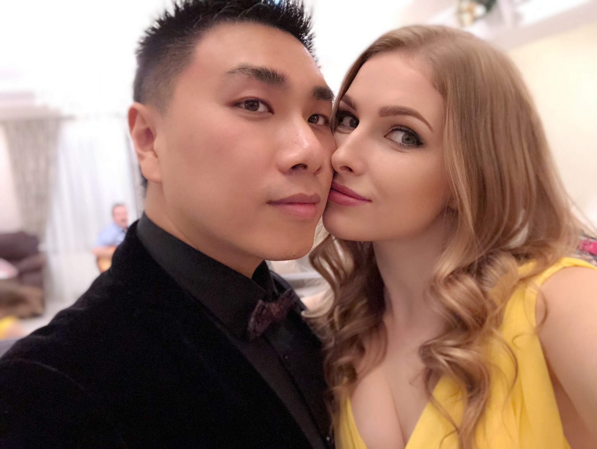 梅爱偲与妲莎最新科技视频，重塑未来生活体验