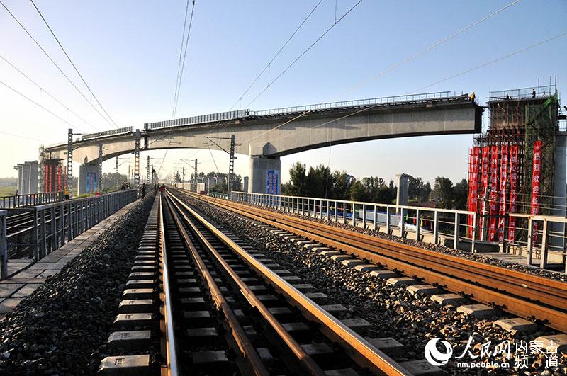 呼准鄂铁路最新动态，影响及观点分析