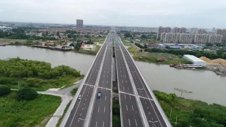 扬州金湾路最新动态,自然美景探索之旅的心灵觉醒之路