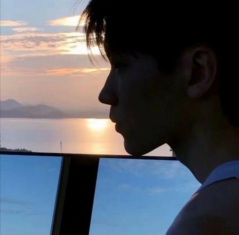 微信最新时尚潮流个性头像图片男,个性表达与时尚风采展现