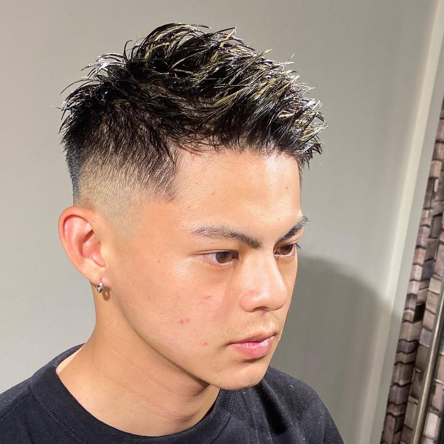 2024男士最新发型,潮流变迁的独特体现与时尚地位的彰显