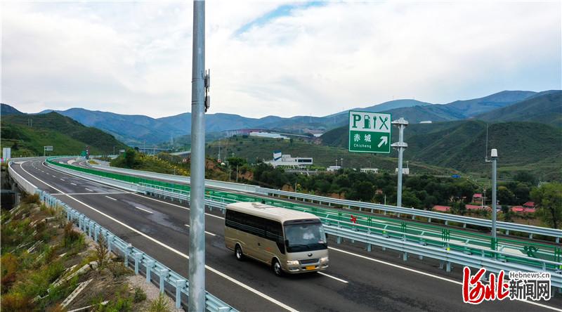 延崇高速招标最新动态,科技引领,无限可能体验——最新招标消息