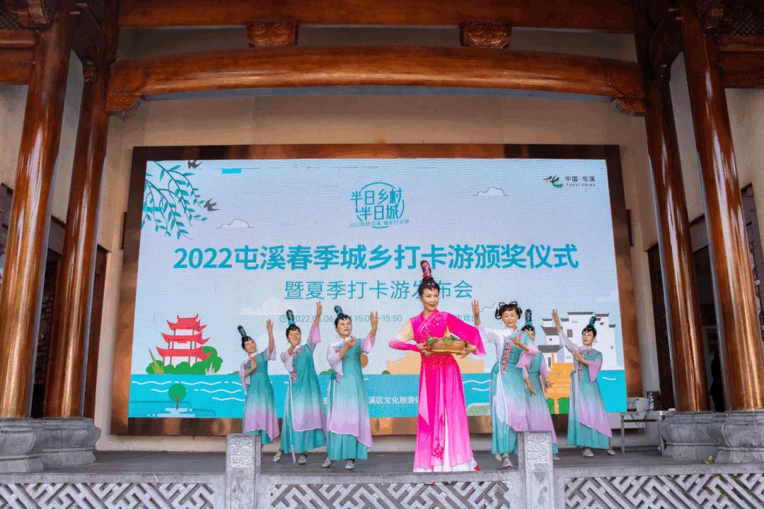 锦鲤夫妇最新消息热议背后观点分析,揭秘夫妇最新动态与公众反应