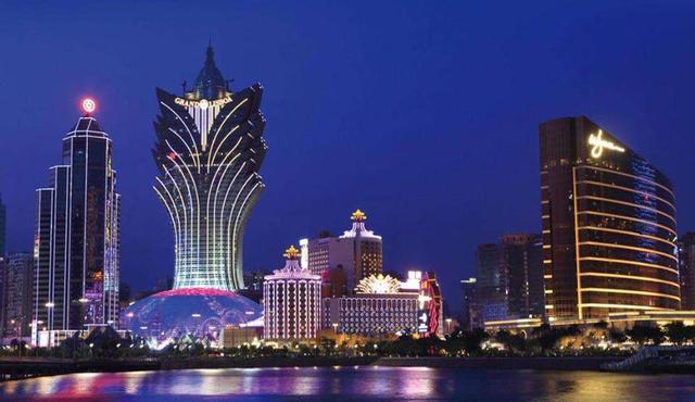 2024新澳门正版免费特点,解析解释说法_RXM93.262影像版