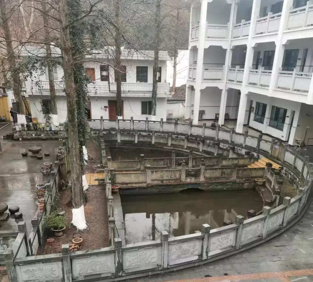 富阳云水山居最新房价与温馨故事概述