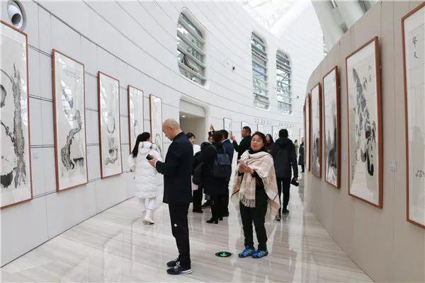 澳门天澳门凤凰天机网,高效运行支持_量身定制版5.567