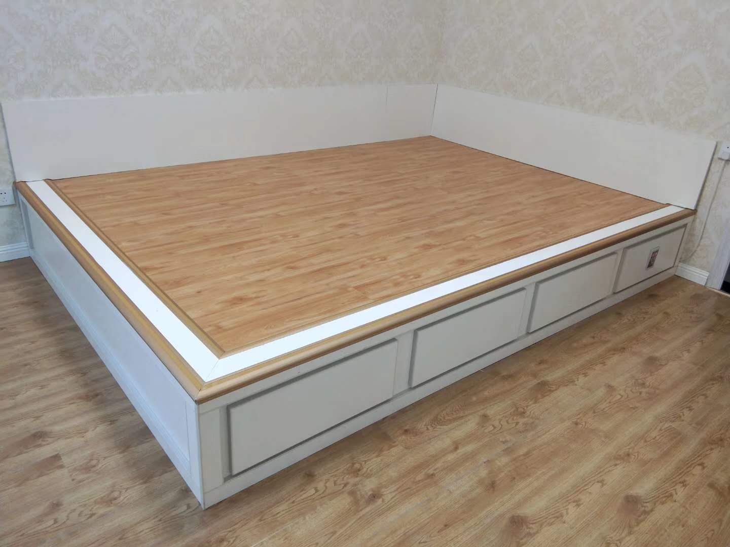 炕床最新,温馨的友情日常