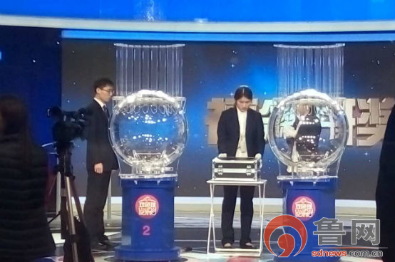 新澳门今晚开奖结果+开奖直播,现象分析定义_教育版78.456