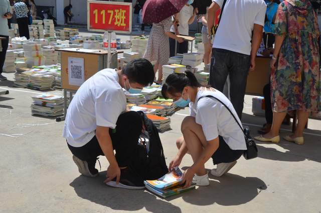 新密疫情最新动态,现状、正反观点与个人立场审视