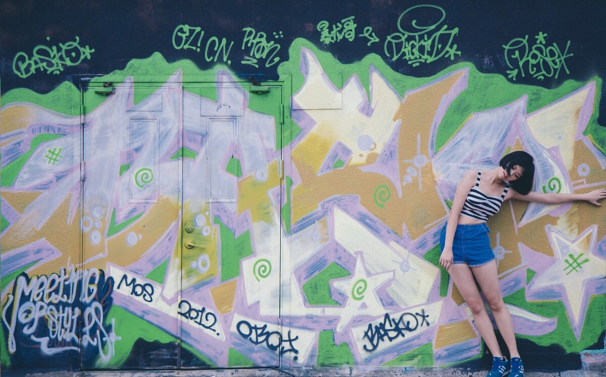 涂鸦少女，探索青春涂鸦的无限魅力之旅