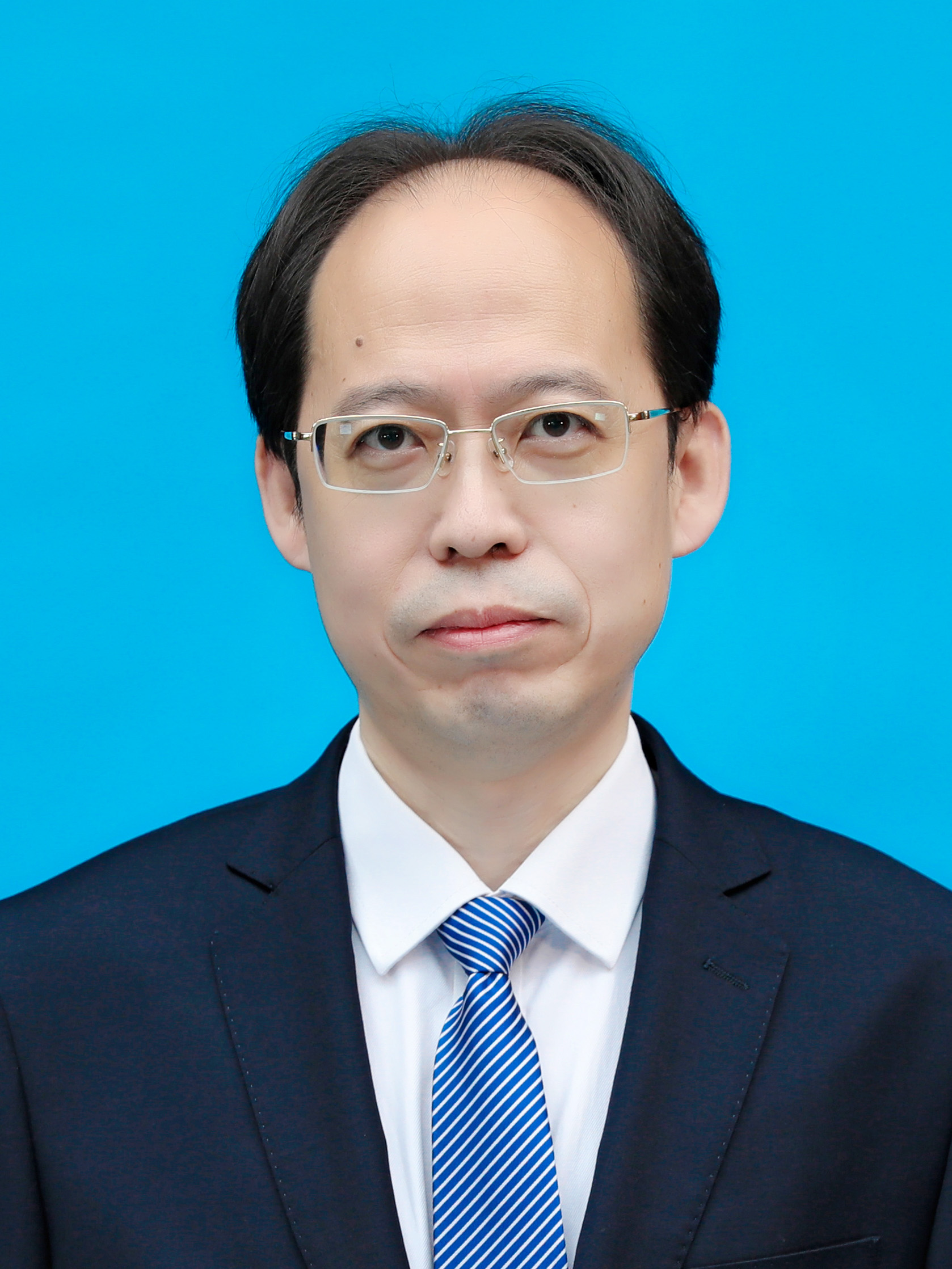 邱鹏最新作品揭秘,小巷深处的独特风情