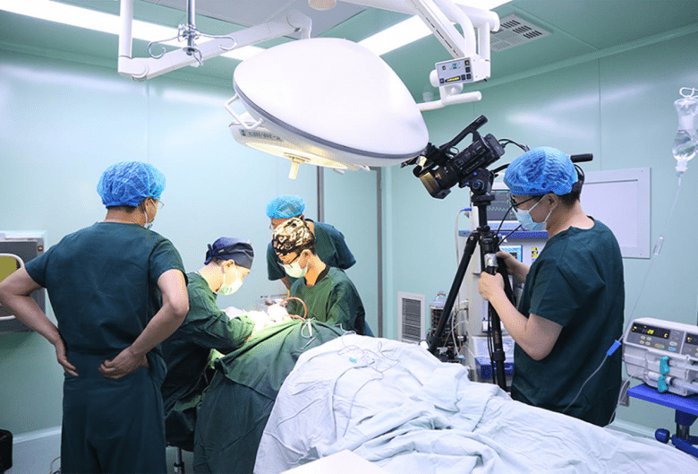 最新整形科技重塑自信,焕发新生之美