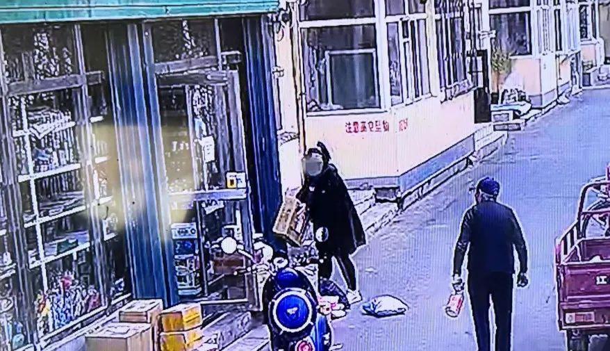 探讨全新清洁方式，口罩擦鞋的最新应用与实践