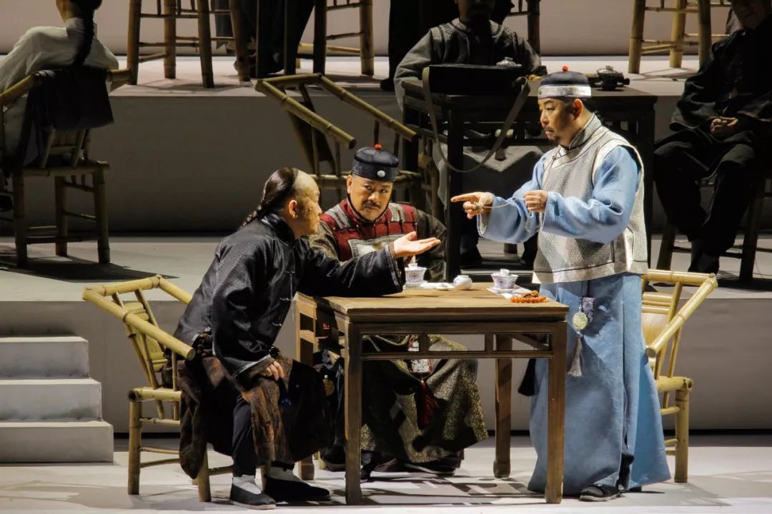 最新话剧茶馆,高科技产品的舞台展示