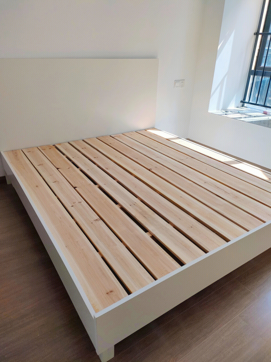 最新木工床，与自然美景共融的宁静休憩之所