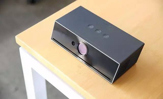 最新魔方影，小巷深处的色彩盛宴