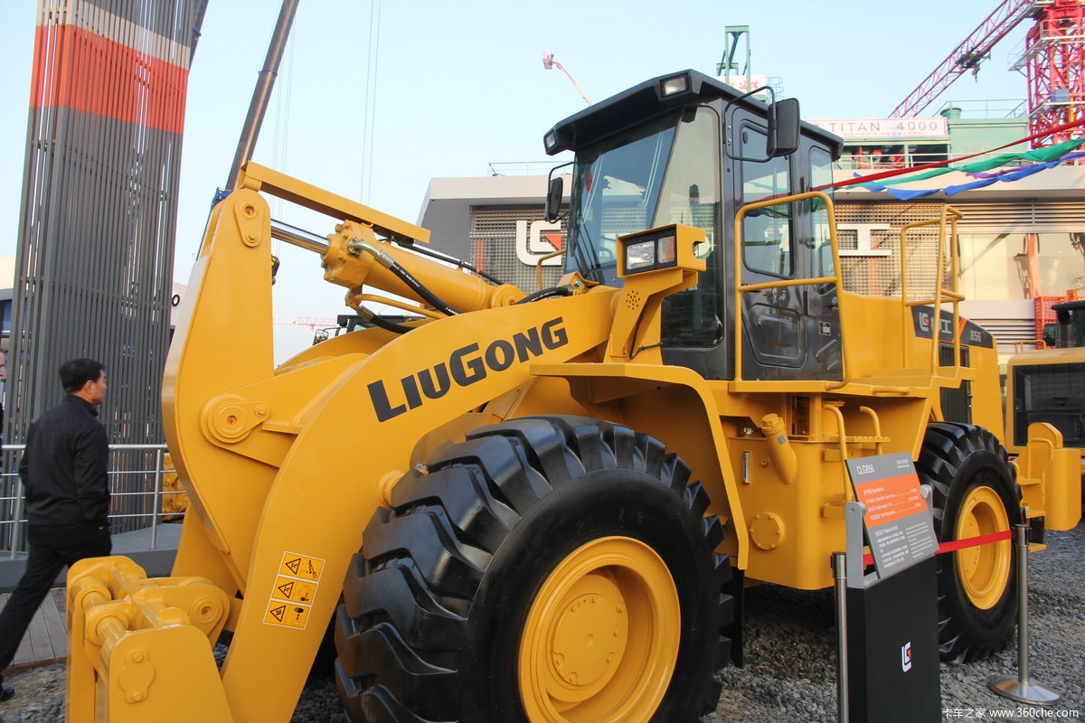 柳工最新铲车，科技与力量的完美结合，重塑未来工程机械新标杆