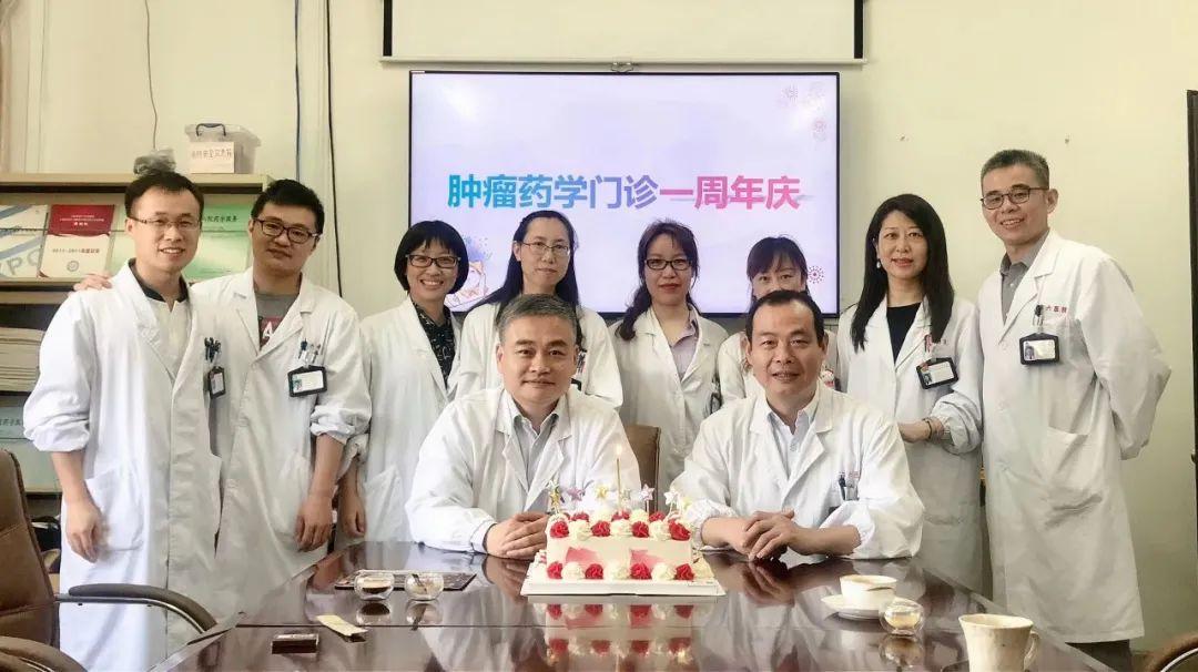 与自然美景的亲密之旅，寻找内心平和的旅行启程