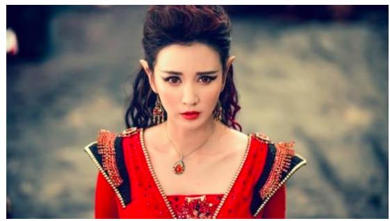 袁咏琳最新动态,小巷深处的独特风情