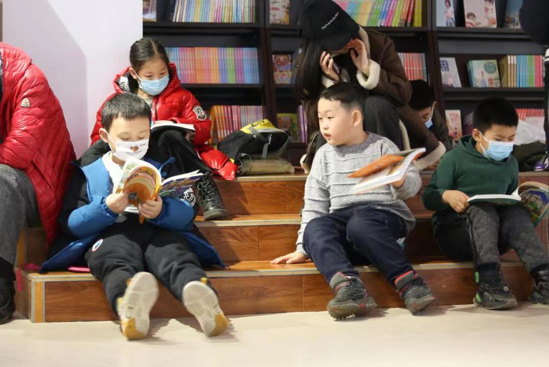 斯凯奇最新款书包,启程学习新旅程的必备背负伙伴