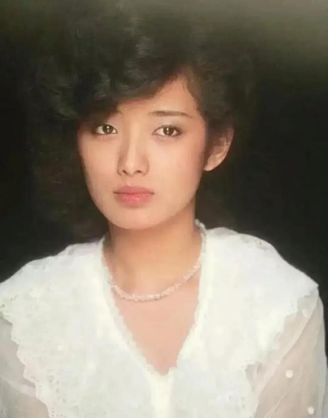 日本影坛璀璨明珠，山口百惠的传奇人生