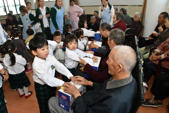 叶丹丹,天赋与努力的交融——演员之路的闪耀之星