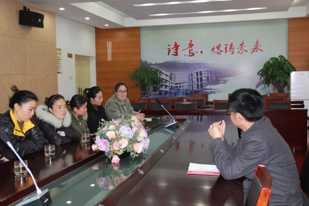 陈亚兰最新动态揭秘,小巷深处的独特风情