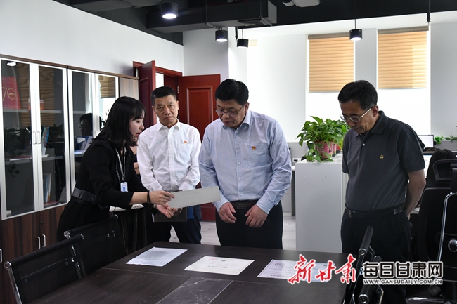 甘肃袁如军最新动态，力量变化中的自信与成就之旅