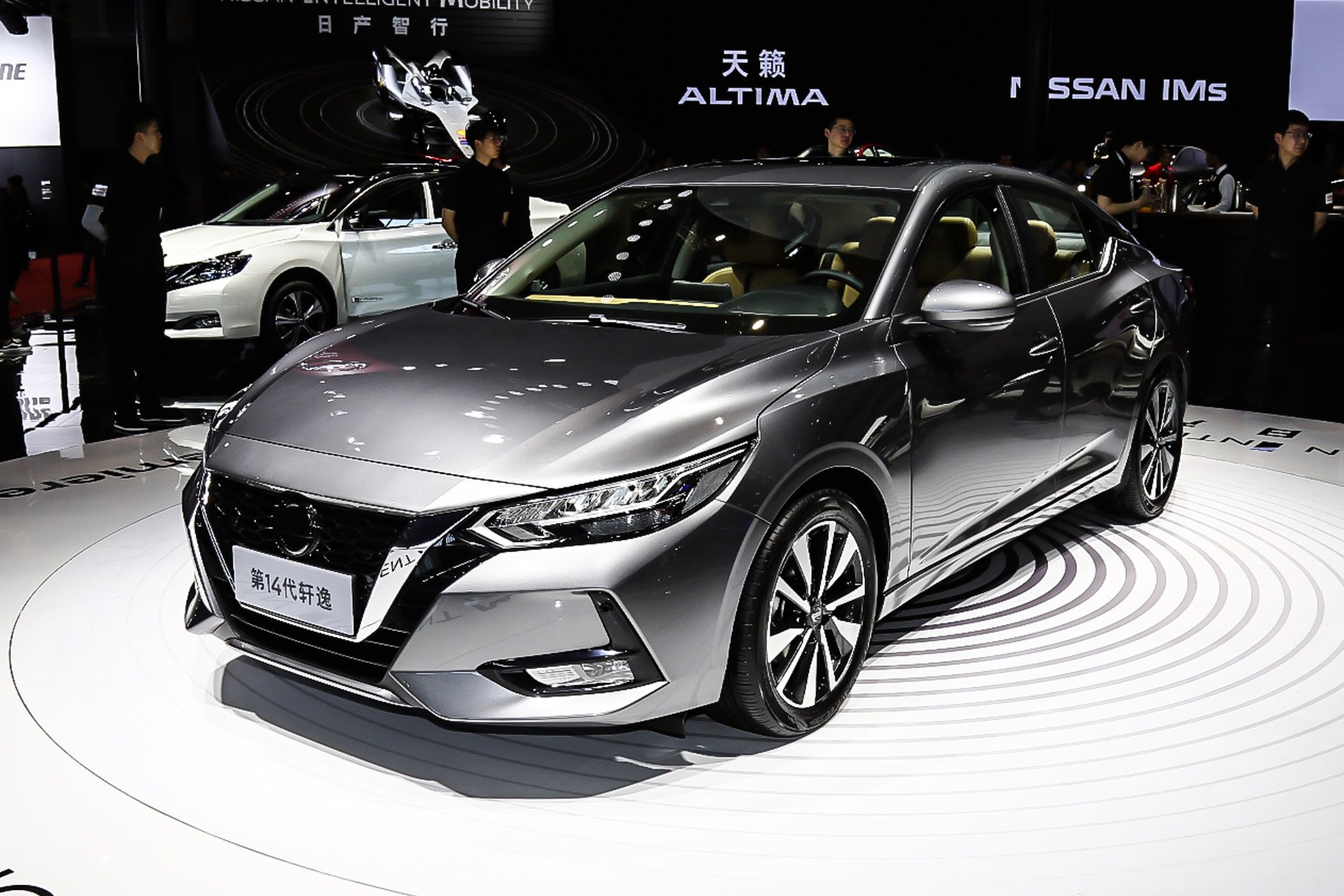 尼桑轩逸新款上市，市场反响与个人观点解析