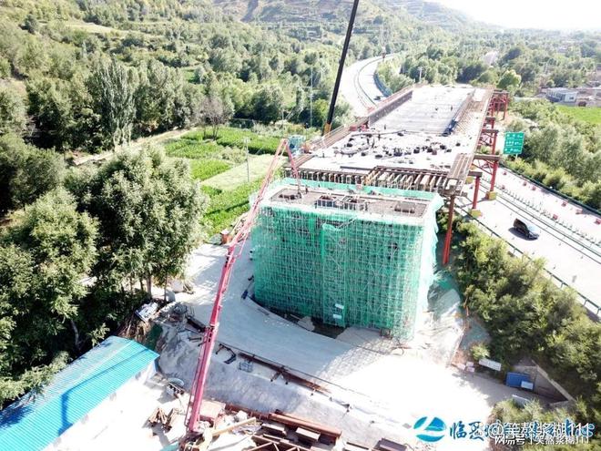 兰合铁路最新动态,小巷深处的情怀与独特小店的魅力