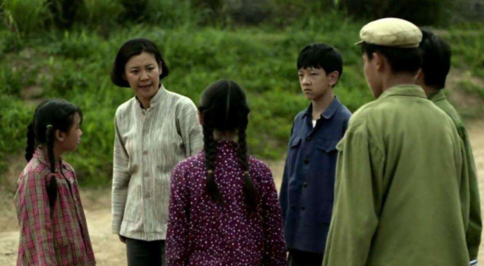 丁小样演员,影视界新星,未来无限可能