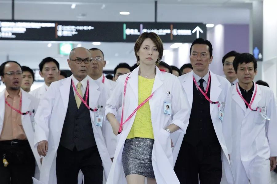 日本女医生电影,艺术与医学的交融,奇妙小店的故事