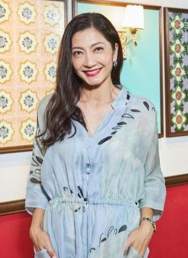新加坡演员叶素梅，演艺之路的闪耀之星