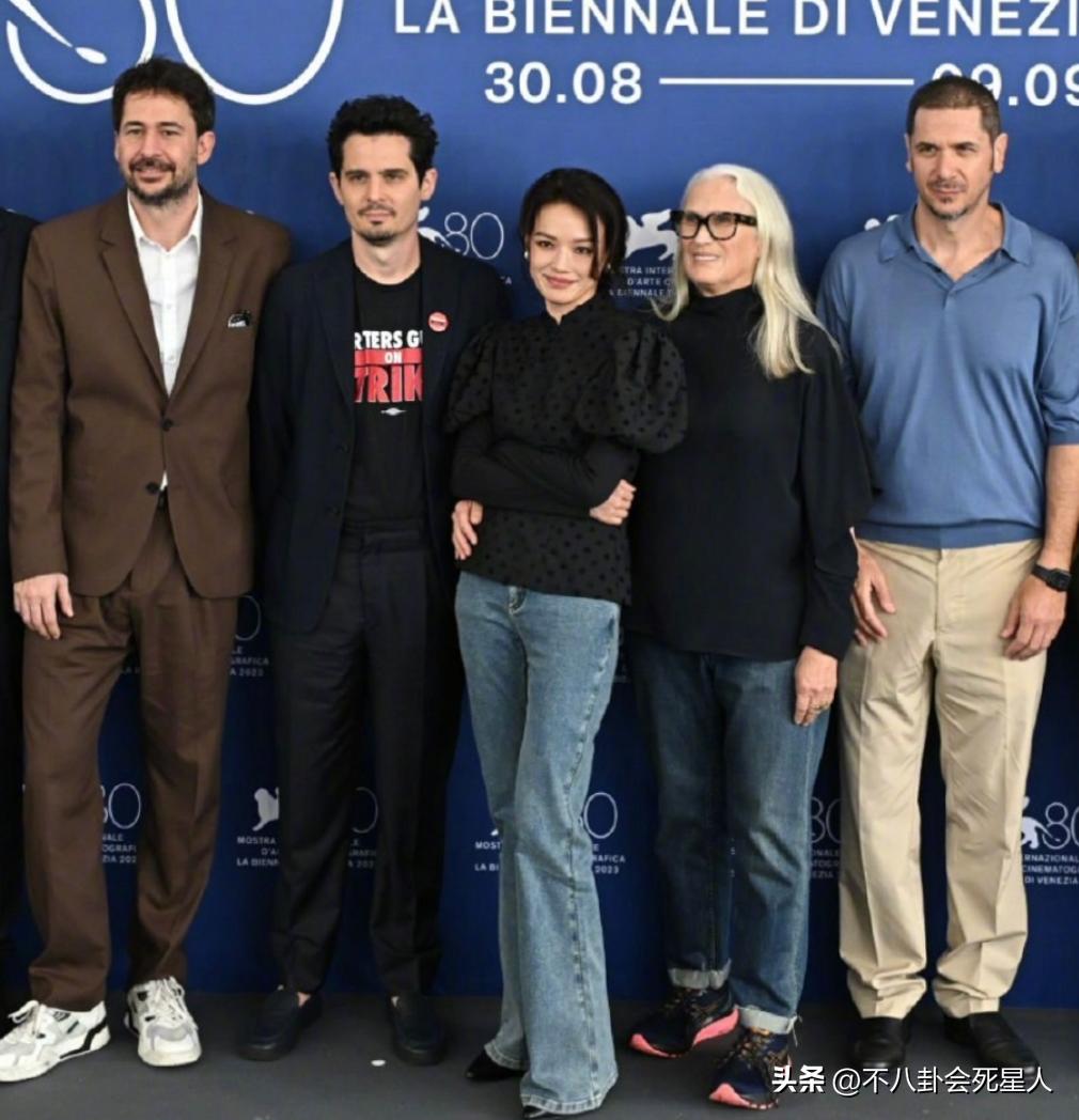 明星胸肌,魅力与健康的完美融合展现风采的双重象征