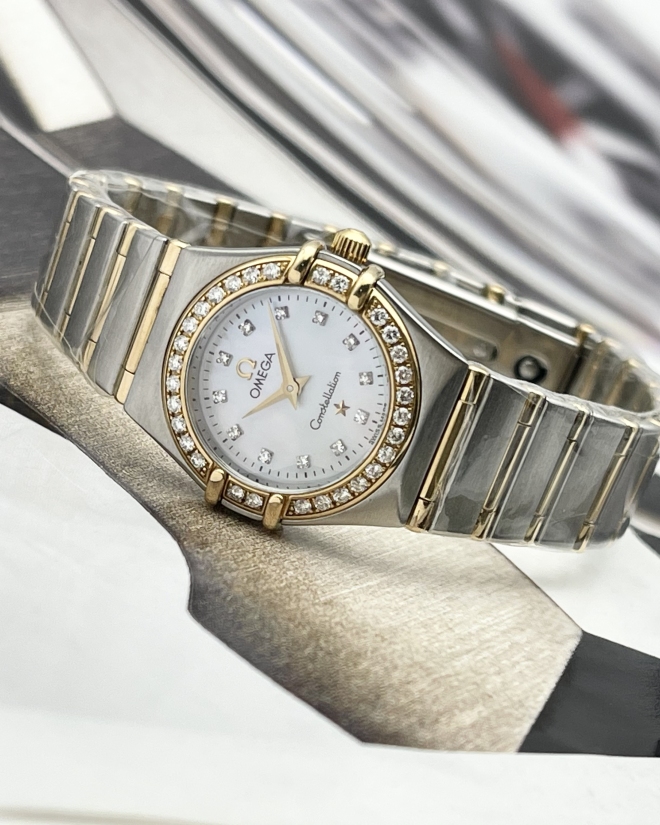 欧米茄女表价格与图片大全,轻松选购指南