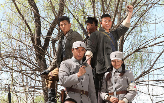 向着炮火前进演员表及探寻自然美景之旅角色介绍