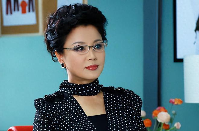 演员于小慧,小巷深处的魅力与美食秘境探索