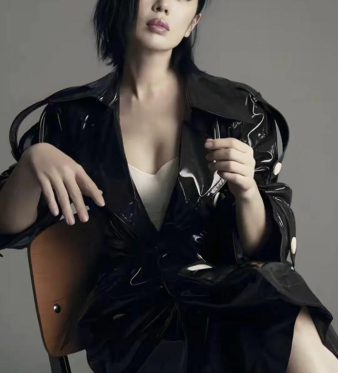 战狼女演员余男,演技与魅力的独特展现