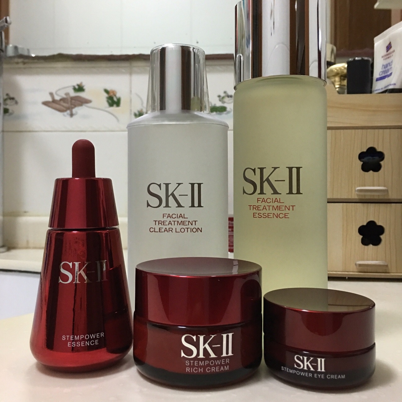SK-II日本价格，高科技美容巅峰之作，感受未来肌肤魅力