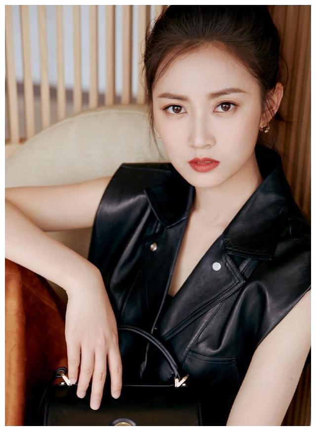 英气女明星,从舞台到荧屏的蜕变之路——学习与变化铸就自信与成就