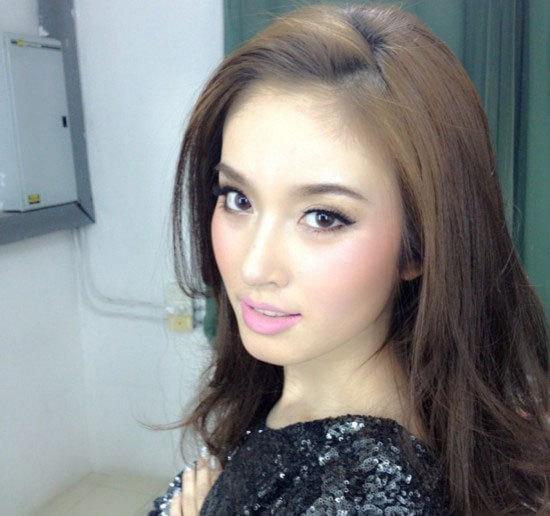 中国变性明星的彩色生活纪实