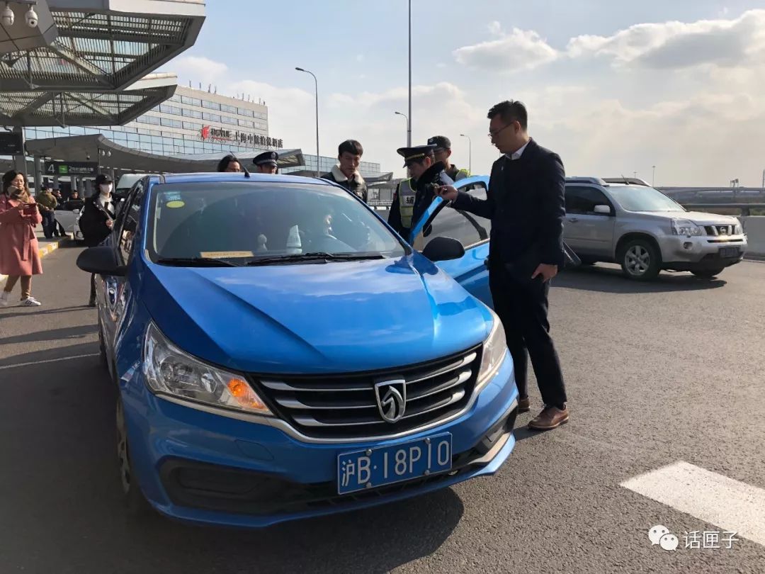 上海Y牌网约车最新动态揭秘,行业变革中的多维度探讨