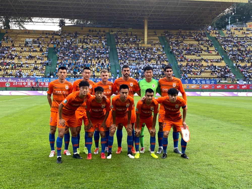 鲁能足球队最新动态概览