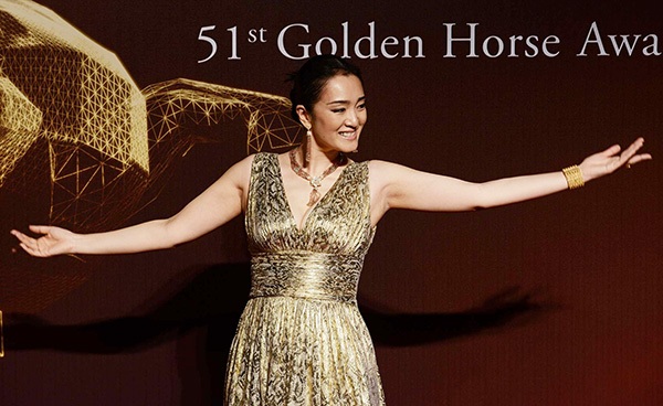 巩俐,学习变化,自信成就的力量之路