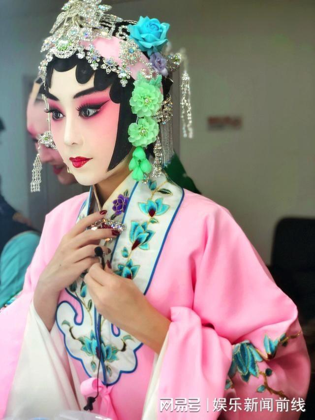 演员王梦的温馨日常观察记