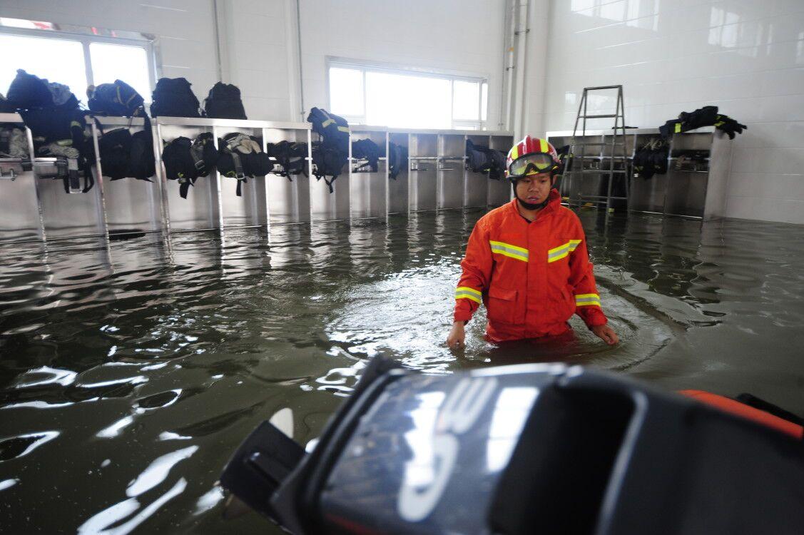 划艇比赛服,技术、功能与时尚完美融合