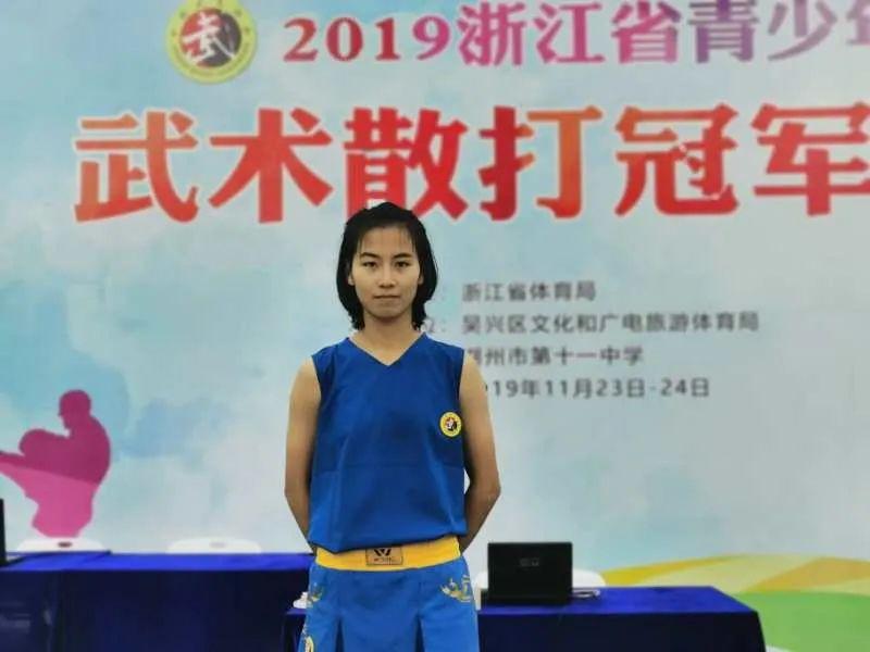 体育比赛喜报,小巷深处的运动盛宴与特色小店的非凡之旅