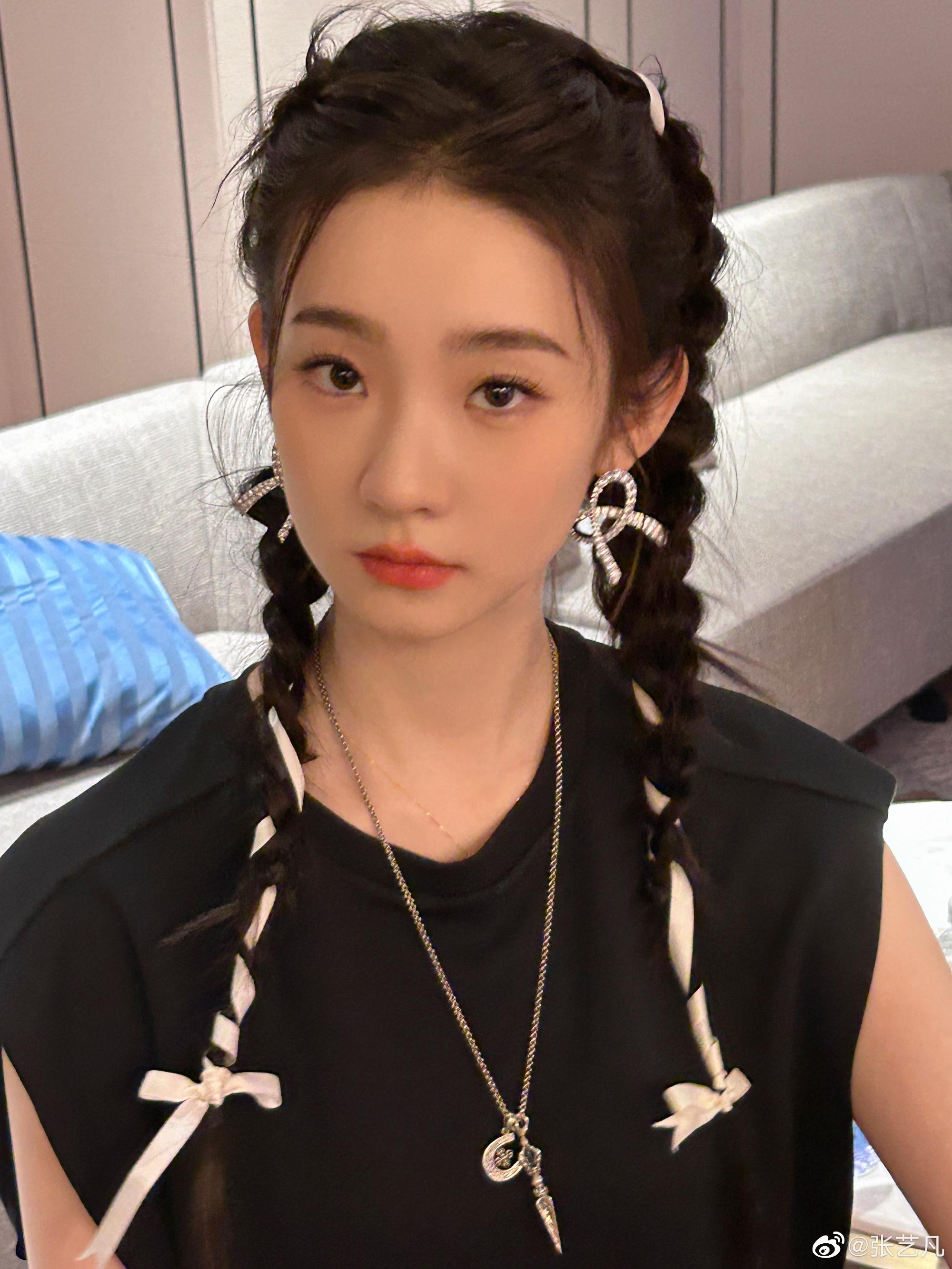 孟姓女明星的自信成长与成就的力量