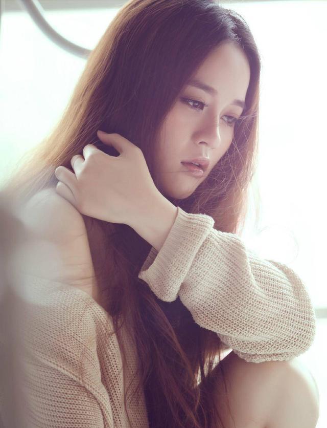 程响近期照片揭秘,探寻小巷深处的特色小店之旅